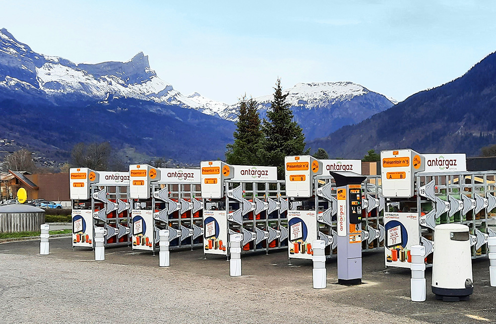 Distributeur automatique accessible 24h/24 7j/7